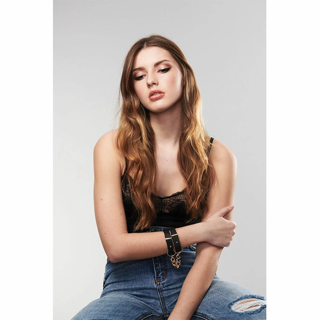 Entrenue Bijoux Indiscrets Maze Thin Cuffs 3 Entrenue Bijoux Indiscrets Maze Thin Cuffs