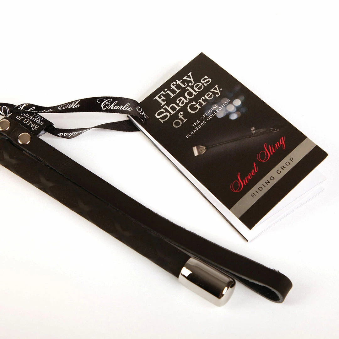 Entrenue Fifty Shades - Sweet Sting Riding Crop Accessories 3 Entrenue Fifty Shades - Sweet Sting Riding Crop Accessories