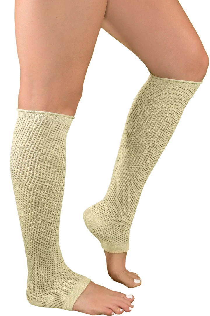 LO Brands Ivory Dance Style Textured Leg Warmers 3 LO Brands Ivory Dance Style Textured Leg Warmers